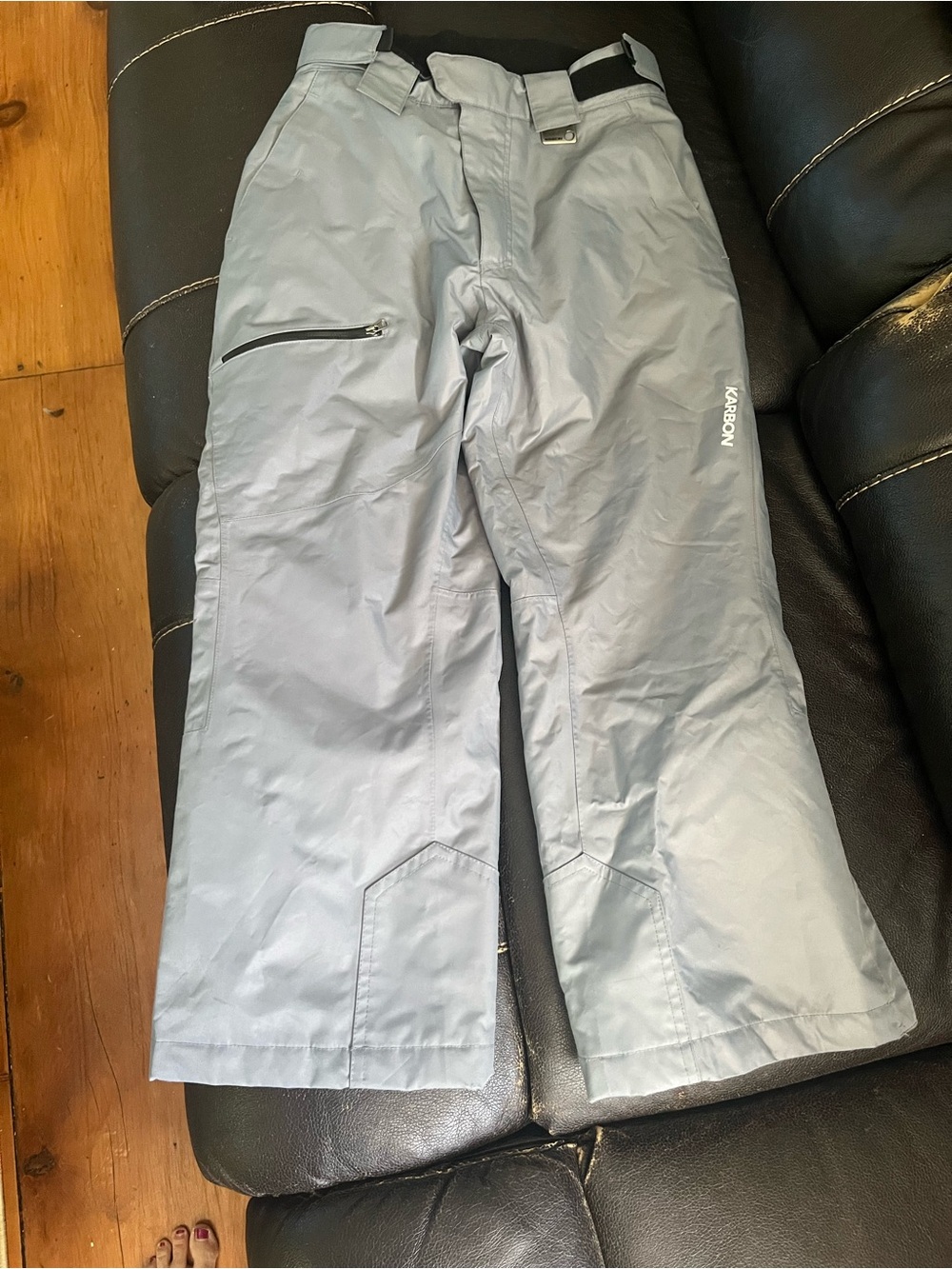 Karbon Boys Gray Ski/Snow Pants Size 10 Excellent condition.